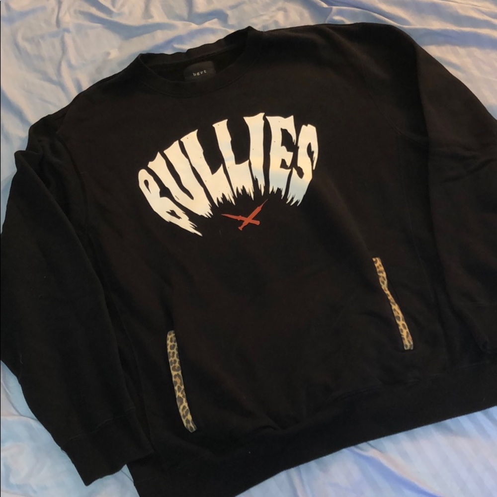 “Bullies” bgrt Crewneck